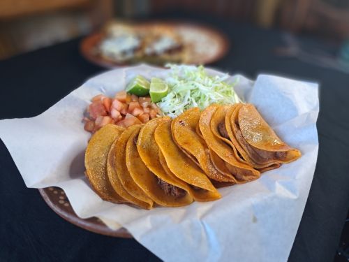 El Patron Tacos y Tortas al 100